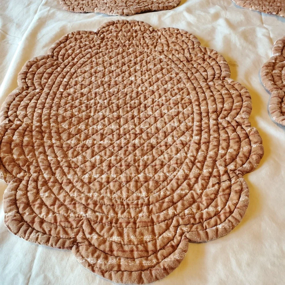 Set of 4 Reversible Quilted Cotton Placemats Paisley Floral Scalloped Oval 17x12